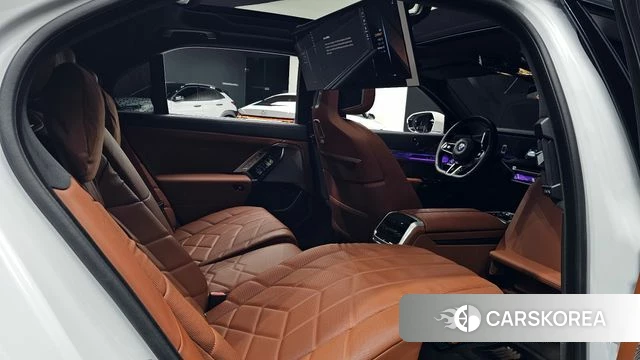 BMW 7 Series (G70) 2024 Белый из Кореи, фото 3