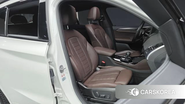 BMW X4 (G02) 2023 Белый из Кореи, фото 3