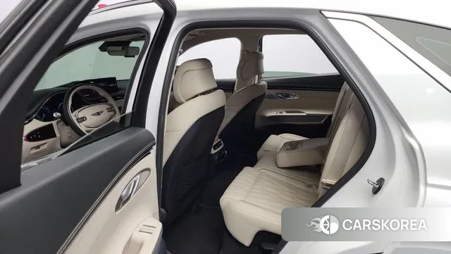 Genesis GV70 2021 Белый из Кореи, фото 3