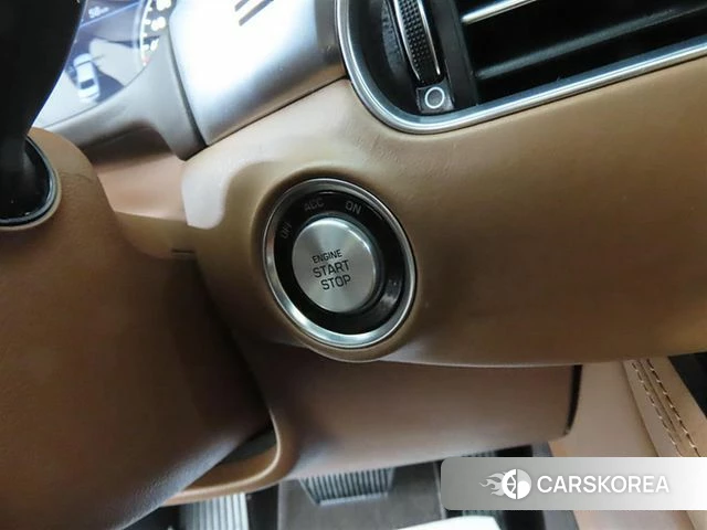 Genesis G90 2019 Черный из Кореи, фото 3