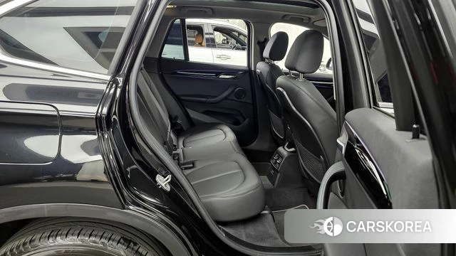 BMW X1 (F48) 2022 Черный из Кореи, фото 3