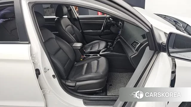 Hyundai Avante AD 2018 Белый из Кореи, фото 3