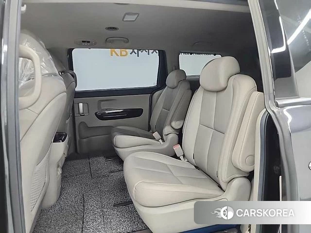 Kia The New Carnival 2019 Серый из Кореи, фото 3