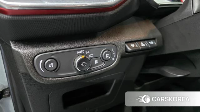 Chevrolet (GM Daewoo) Trailblazer 2022 Серебристо-серый из Кореи, фото 3