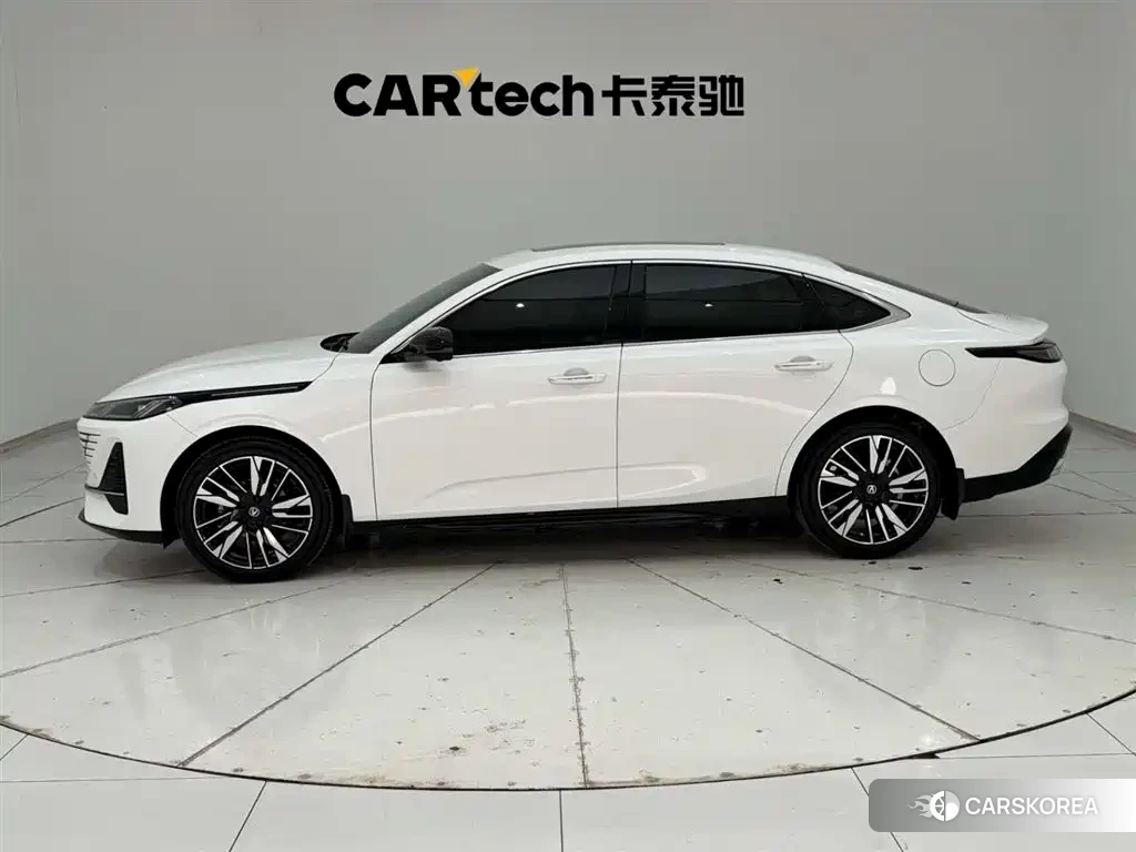 Chang'an Yidong 2026 Белый из Китая, фото 3