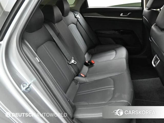 Kia K5 3rd generation 2022 Серебристо-серый из Кореи, фото 3
