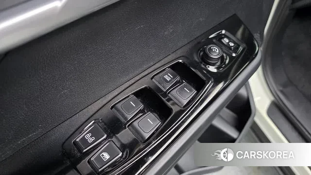 Ssangyong Torres 2022 Белый из Кореи, фото 3