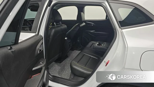 Chevrolet (GM Daewoo) Trax Crossover 2024 Белый из Кореи, фото 3
