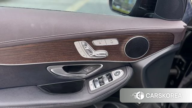 Mercedes-Benz GLC 2021 Черный из Китая, фото 3