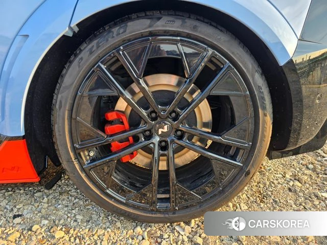 Hyundai Ionic 5 2025 Небесно-голубой из Кореи, фото 3