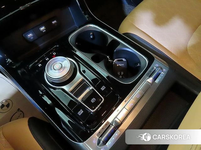 Kia Carnival 4th generation 2023 Белый из Кореи, фото 3