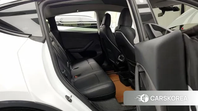 Tesla Model Y 2024 Белый из Кореи, фото 3