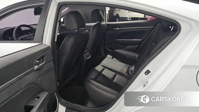 Hyundai Avante AD 2018 Белый из Кореи, фото 3