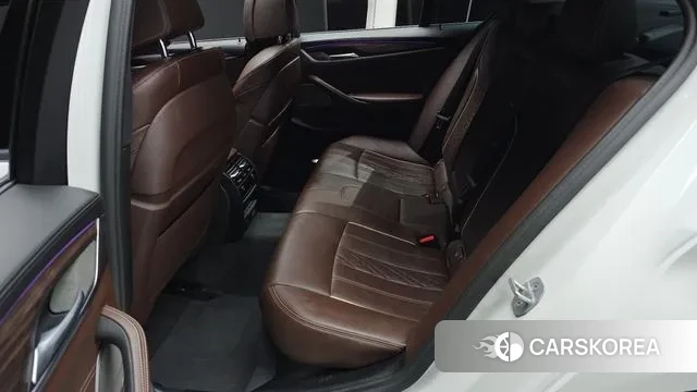 BMW 5 Series (G30) 2020 Белый из Кореи, фото 3