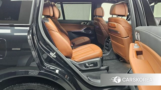 BMW X7 (G07) 2023 Черный из Кореи, фото 3