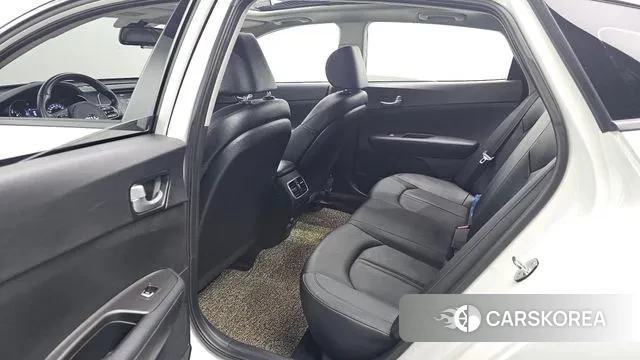 Kia K5 second generation 2018 Белый из Кореи, фото 3