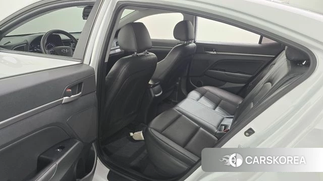 Hyundai Avante AD 2018 Белый из Кореи, фото 3