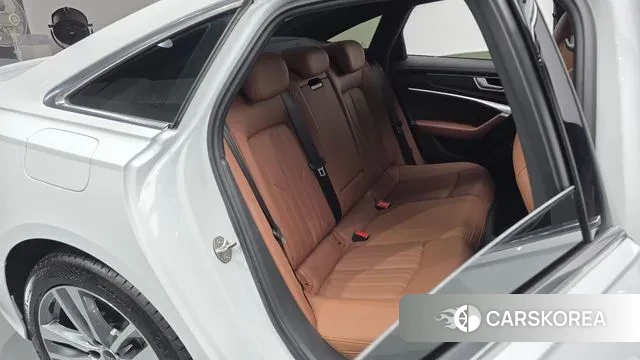 Audi A6 (C8) 2021 Белый из Кореи, фото 3