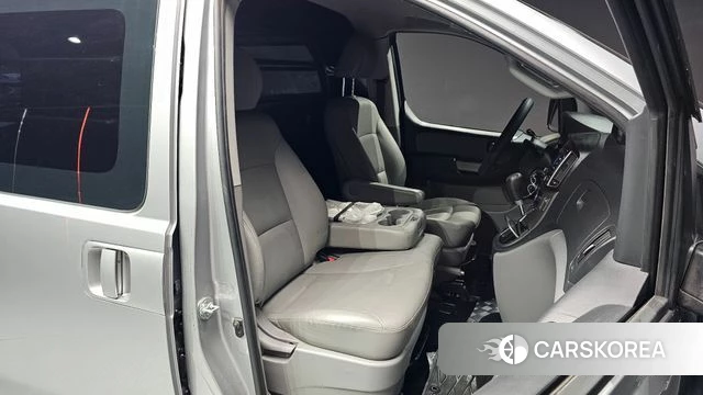 Hyundai The New Grand Starex 2020 Серебристо-серый из Кореи, фото 3