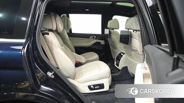 BMW X7 (G07) 2021 Черный из Кореи, фото 3
