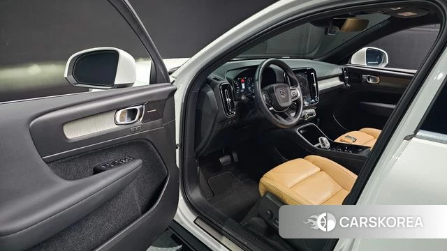 Volvo XC40 2020 Белый из Кореи, фото 3