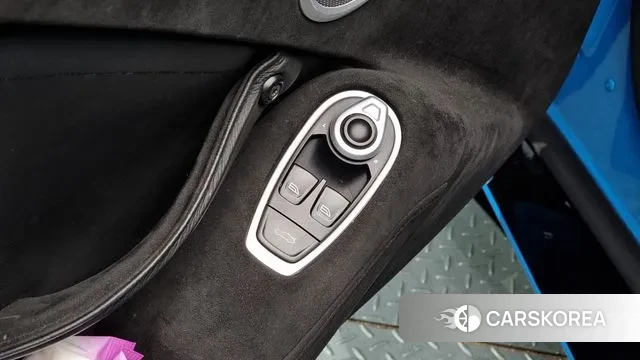 Aston Martin Vantage 2nd Generation 2019 Синий из Кореи, фото 3