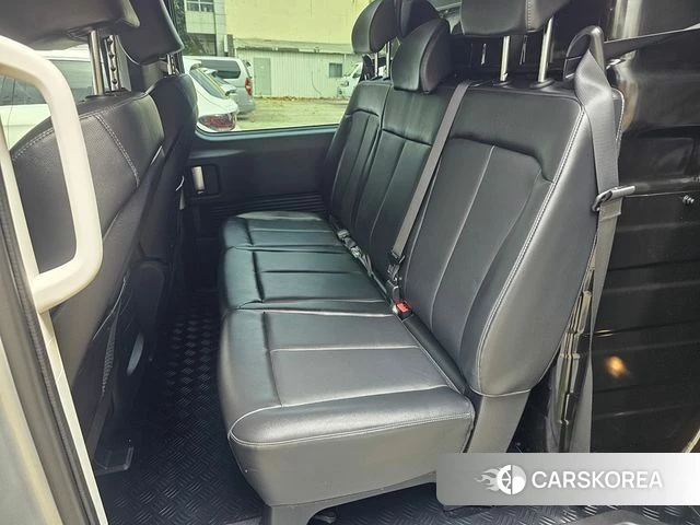 Hyundai Staria 2021 Серебряный из Кореи, фото 3