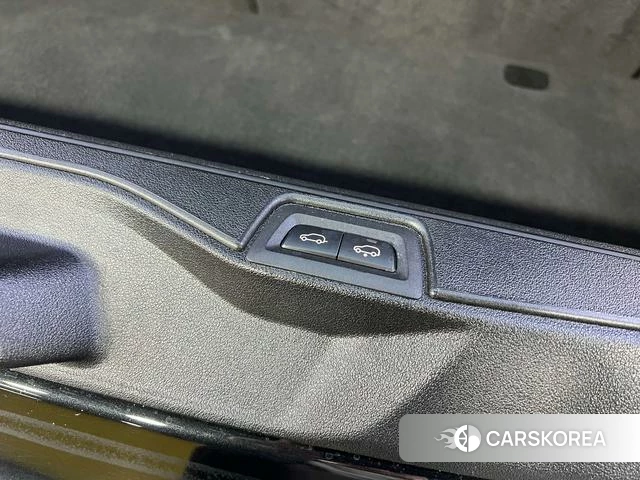 BMW X7 2023 Черный из Китая, фото 3