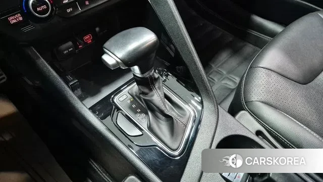 Kia Niro 2018 Белый из Кореи, фото 3