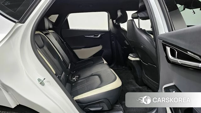 Kia EV6 2023 Белый из Кореи, фото 3