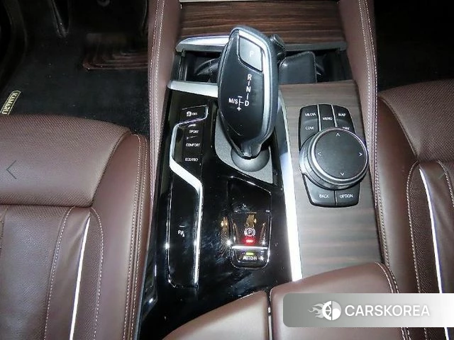 BMW 5 Series (G30) 2021 Белый из Кореи, фото 3