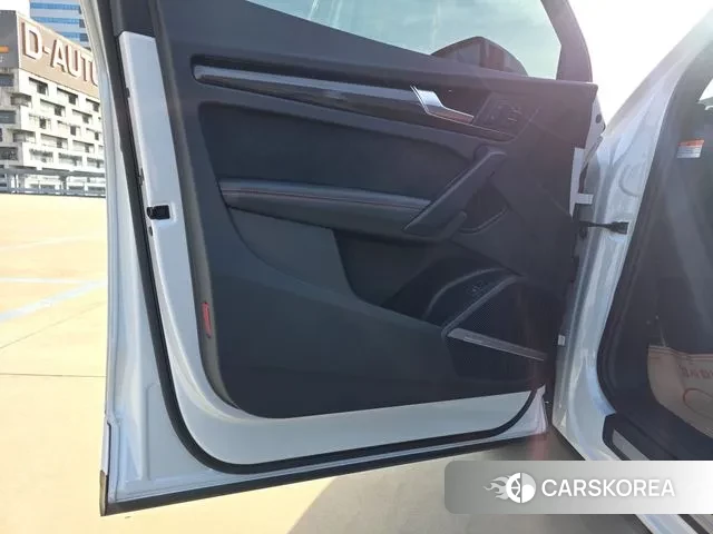 Audi SQ5 (FY) 2022 Белый из Кореи, фото 3