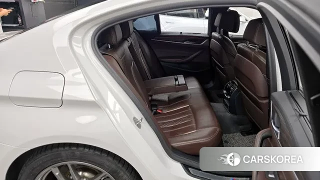BMW 5 Series (G30) 2020 Белый из Кореи, фото 3