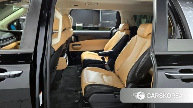 Kia Carnival 4th generation 2021 Черный из Кореи, фото 3