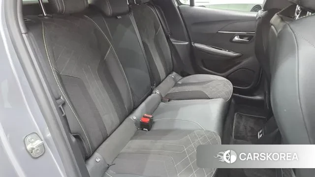 Peugeot e-208 second Generation 2023 Серебристо-серый из Кореи, фото 3