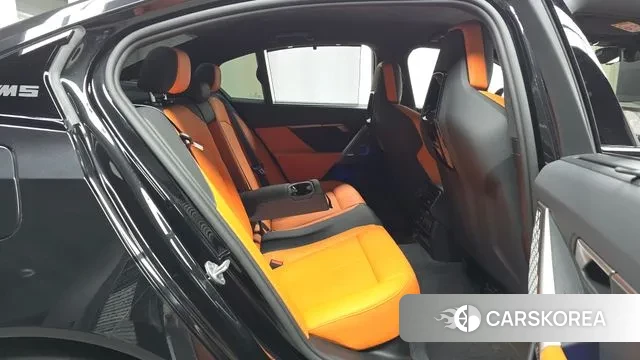 BMW M5 (G90) 2025 Черный из Кореи, фото 3