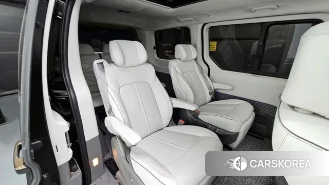 Hyundai Staria 2024 Черный из Кореи, фото 3