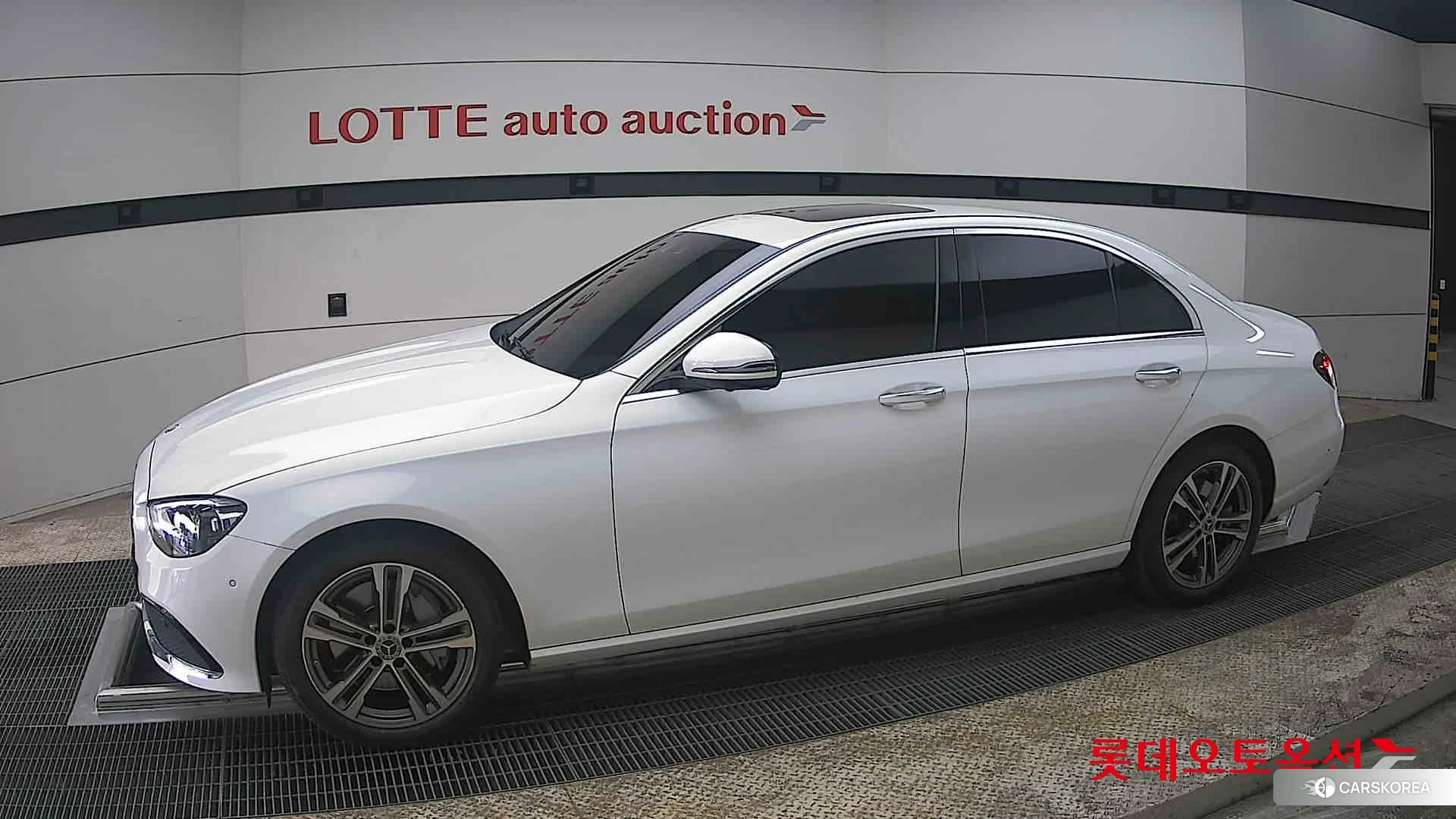 Mercedes-Benz Mercedes-Benz E350 4MATIC 2021 Белый из Кореи, фото 3