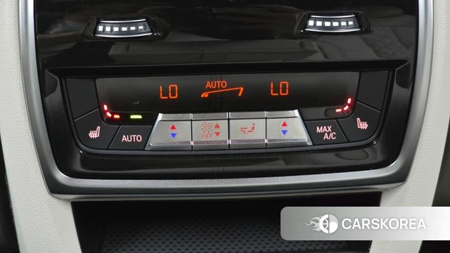 BMW X6 (G06) 2026 Серебристо-серый из Кореи, фото 3