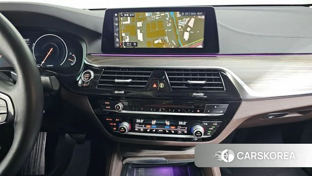 BMW 6 Series GT (G32) 2019 Серебристо-серый из Кореи, фото 3
