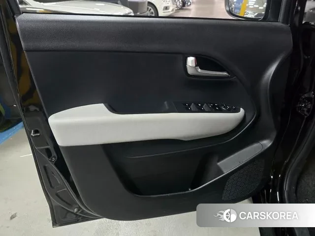 Kia The New Kia Ray EV 2024 Черный из Кореи, фото 3