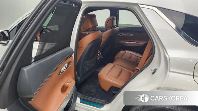 Genesis GV70 2023 Белый из Кореи, фото 3