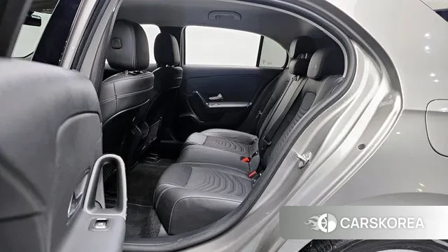 Mercedes-Benz A-Class W177 2019 Серебристо-серый из Кореи, фото 3