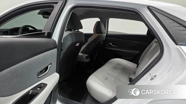 Hyundai Avante (CN7) 2021 Белый из Кореи, фото 3