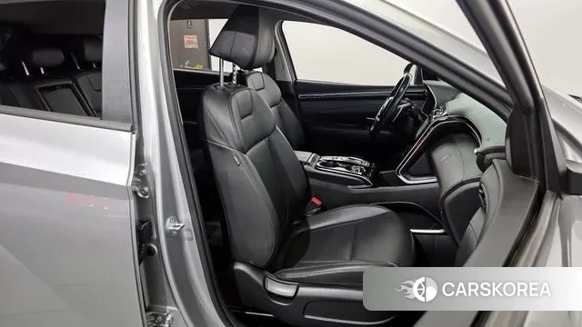 Hyundai Tucson (NX4) 2023 Серебряный из Кореи, фото 3