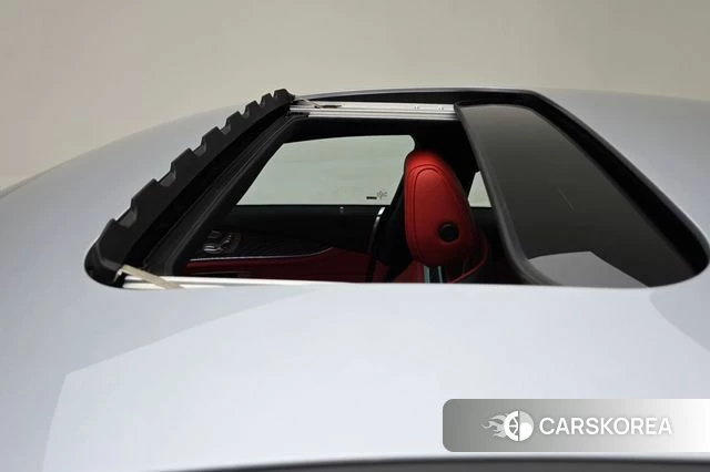 Mercedes-Benz AMG GT 2025 Серебряный из Кореи, фото 3