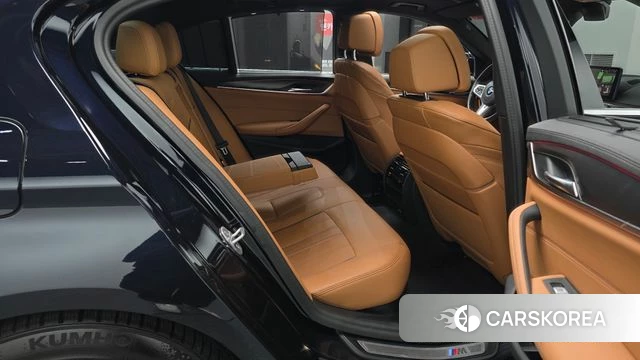 BMW 5 Series (G30) 2023 Черный из Кореи, фото 3