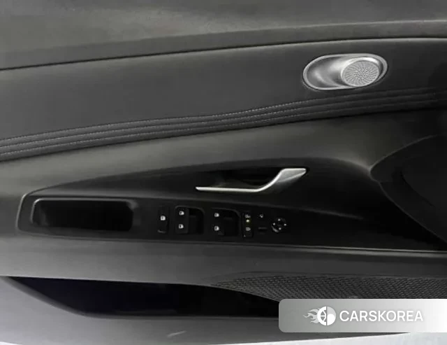 Hyundai The New Avante (CN7) 2023 Белый из Кореи, фото 3