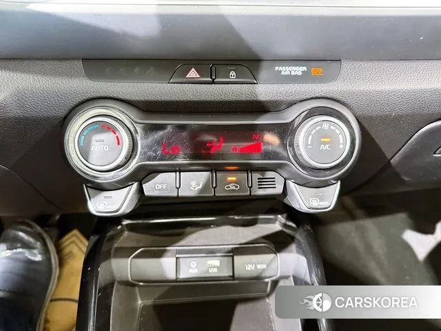 Kia Stonic 2020 Синий из Кореи, фото 3