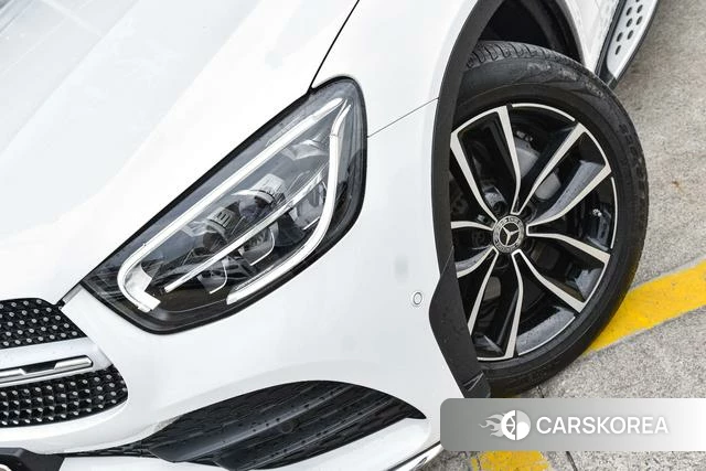 Mercedes-Benz GLC 2021 Белый из Китая, фото 3